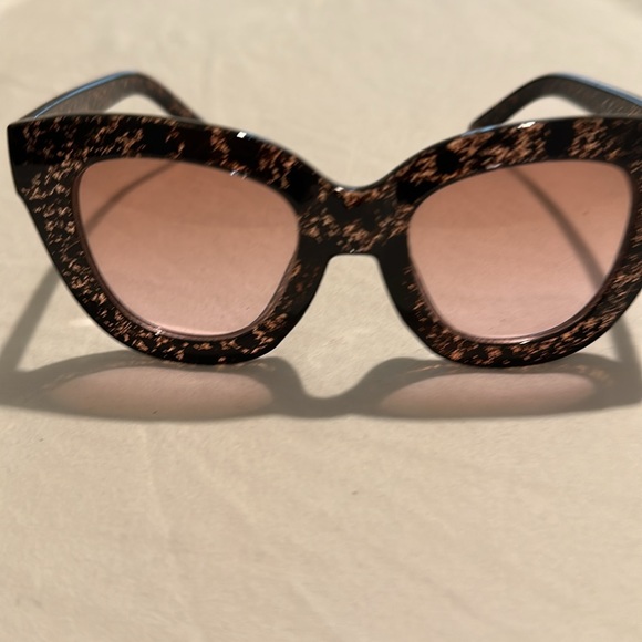 Splatter texture frame sunglasses - Picture 2 of 3